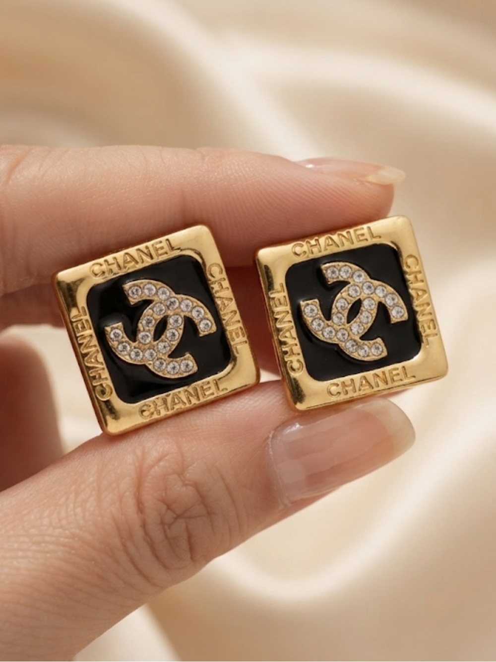 CHANEL Diamond-Shaped Stud Earrings